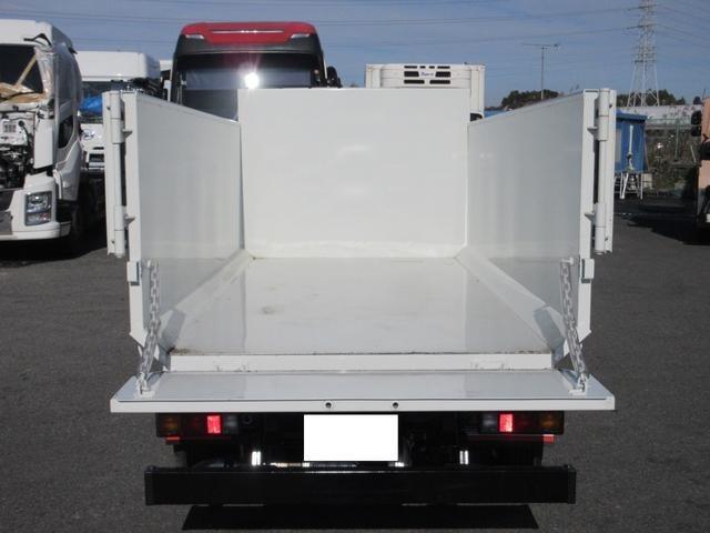 Mitsubishi Fuso Canter 11