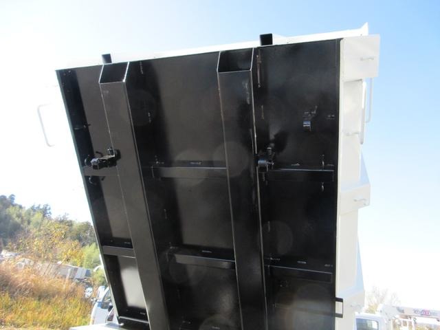 Mitsubishi Fuso Canter 10
