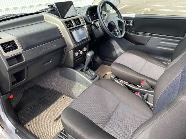Mitsubishi Pajero Mini 11