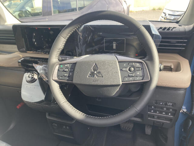 Mitsubishi Delica Mini 11