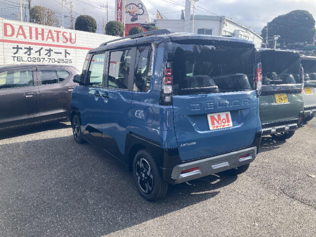 Mitsubishi Delica Mini 8
