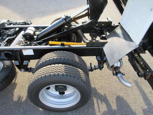 Mitsubishi Fuso Canter 12