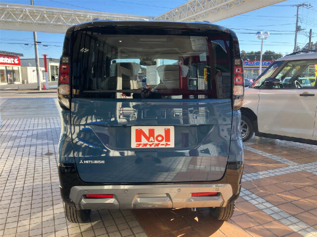 Mitsubishi Delica Mini 9