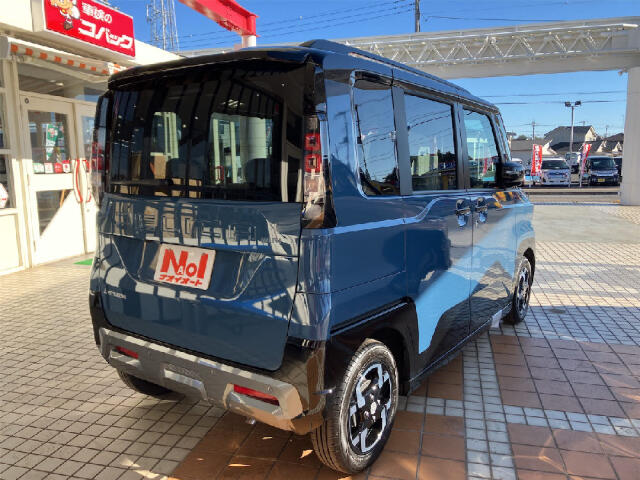 Mitsubishi Delica Mini 10