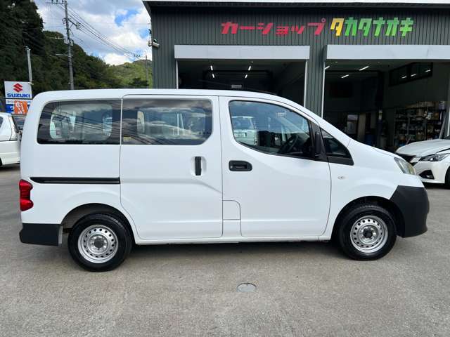 Mitsubishi Delica Van 7