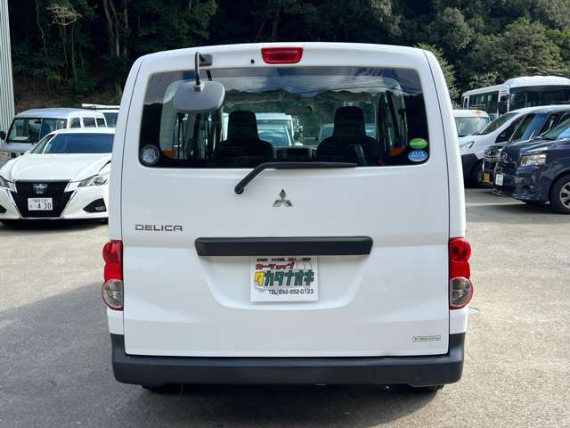 Mitsubishi Delica Van 9