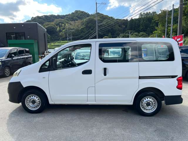 Mitsubishi Delica Van 11