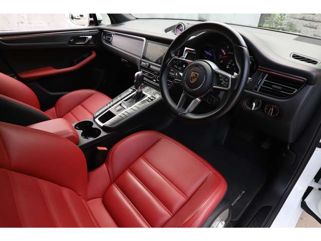 Porsche Macan 2