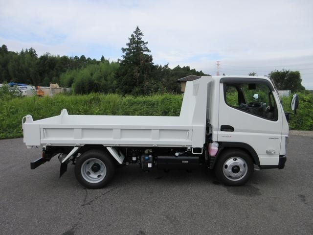 Mitsubishi Fuso Canter 9