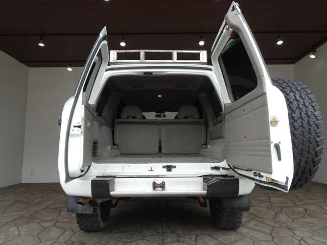 Nissan Safari 11