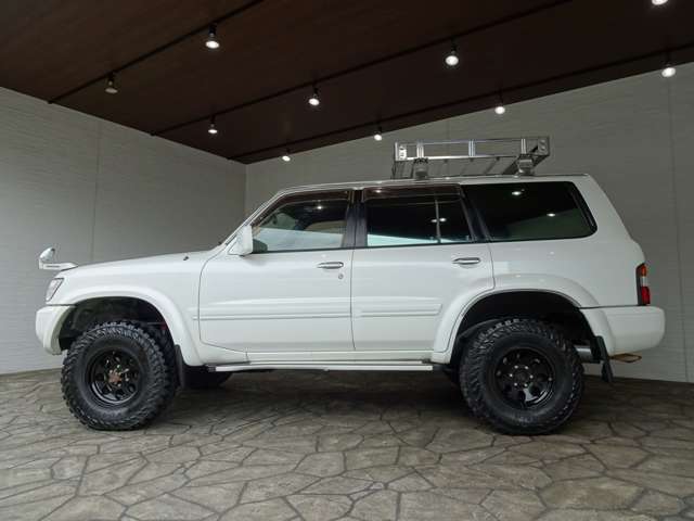 Nissan Safari 8