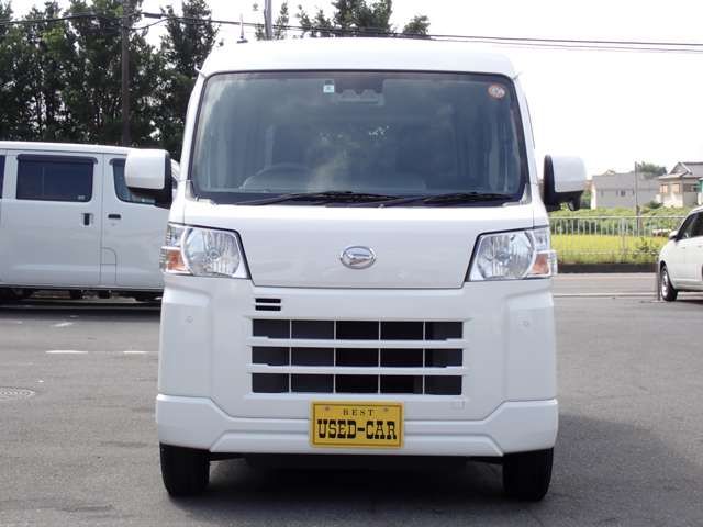Daihatsu Hijet Cargo 6
