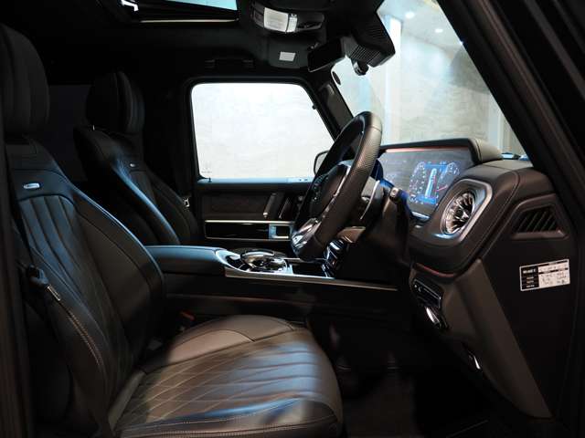 Mercedes-Benz G-Class 12