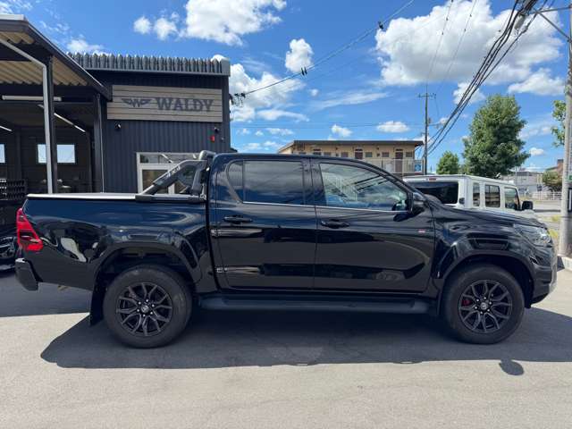 Toyota Hilux 4