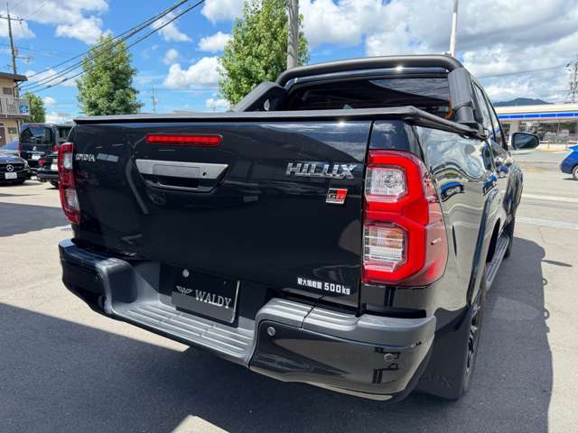 Toyota Hilux 6