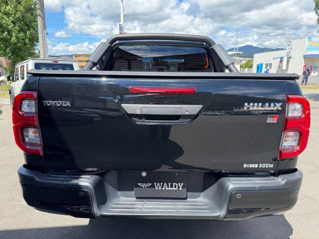 Toyota Hilux 7