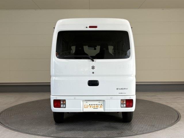 Suzuki Every 8