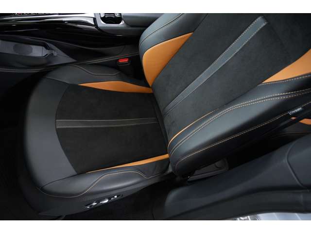 Aston Martin DBX 11