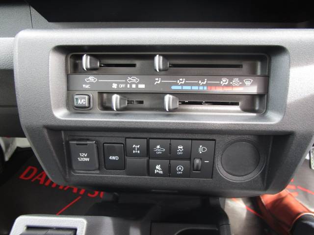 Daihatsu Hijet Truck 12