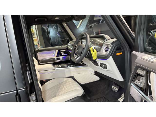Mercedes-Benz G-Class 4