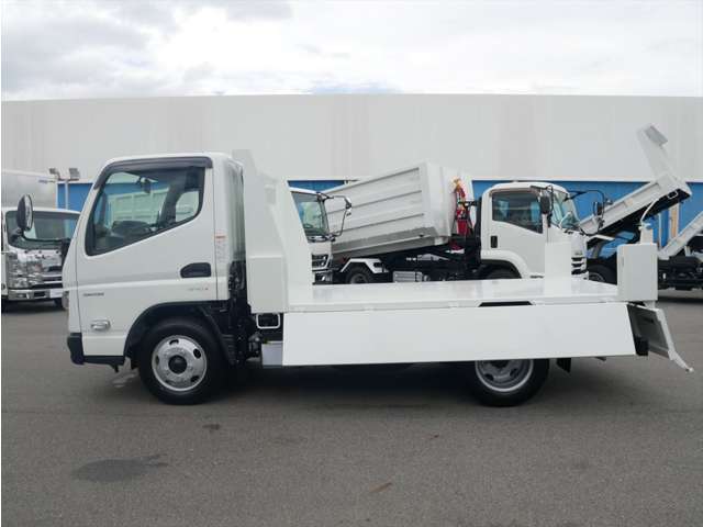 Mitsubishi Fuso Canter 11