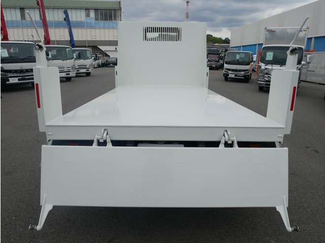 Mitsubishi Fuso Canter 12