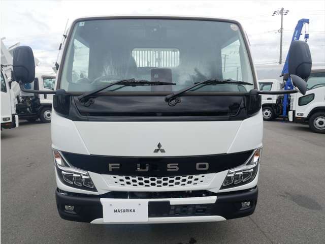 Mitsubishi Fuso Canter 9