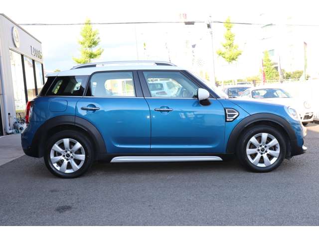 MINI Crossover 11