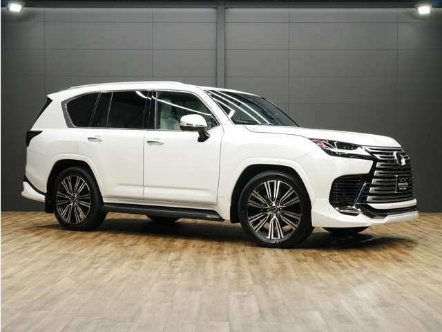 Lexus LX 12