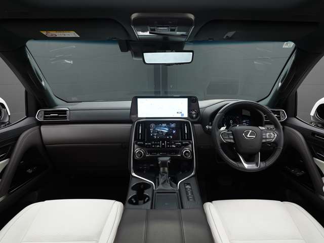 Lexus LX 5