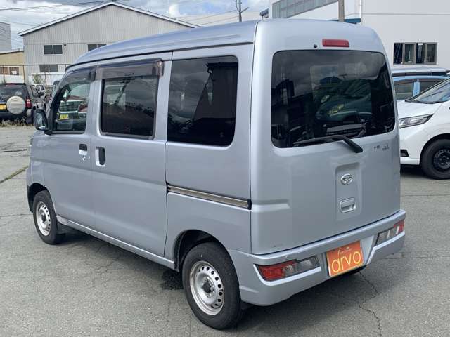 Daihatsu Hijet Cargo 8
