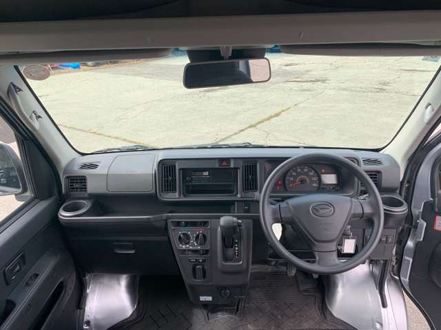 Daihatsu Hijet Cargo 9