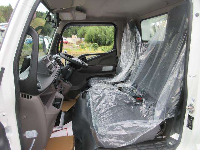 Mitsubishi Fuso Canter 9
