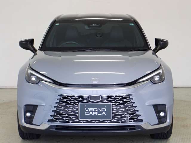 Lexus LBX 11