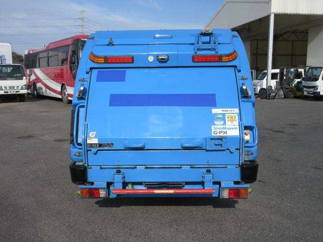 Mitsubishi Fuso Canter 6