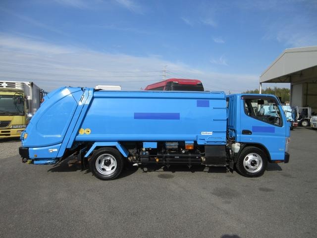 Mitsubishi Fuso Canter 7