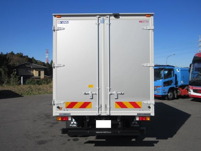 Mitsubishi Fuso Canter 6