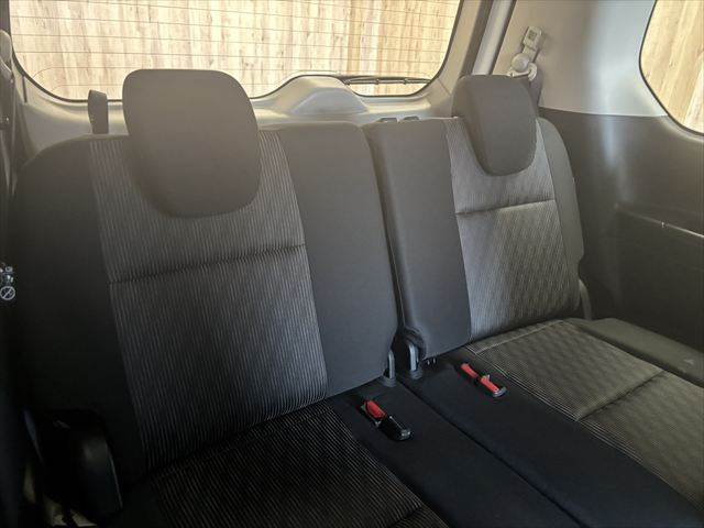 Nissan Serena 9