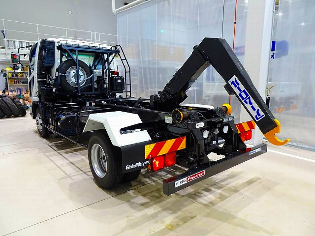 Mitsubishi Fuso Fighter 8