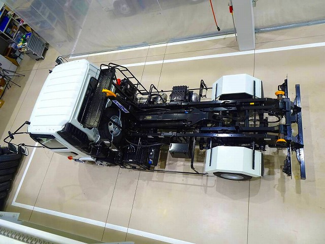 Mitsubishi Fuso Fighter 9