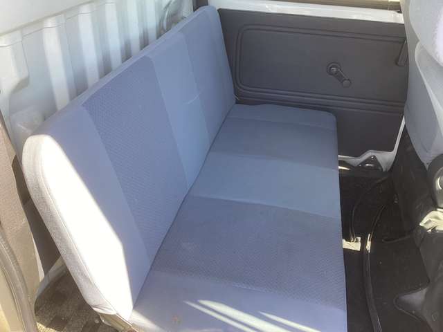 Daihatsu Hijet Deck Van 11