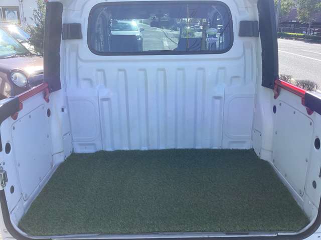 Daihatsu Hijet Deck Van 8