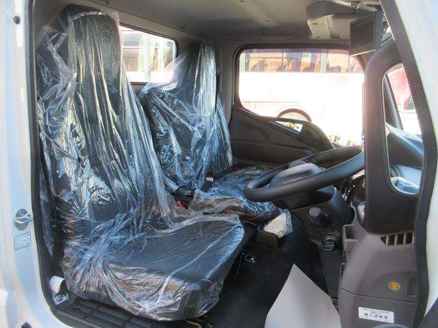 Mitsubishi Fuso Canter 9