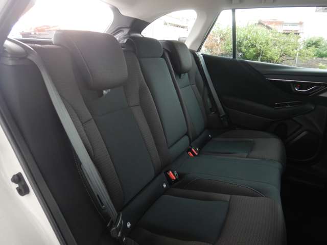 Subaru Legacy Outback 10