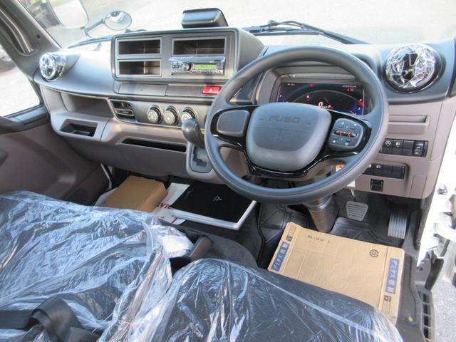 Mitsubishi Fuso Canter 8