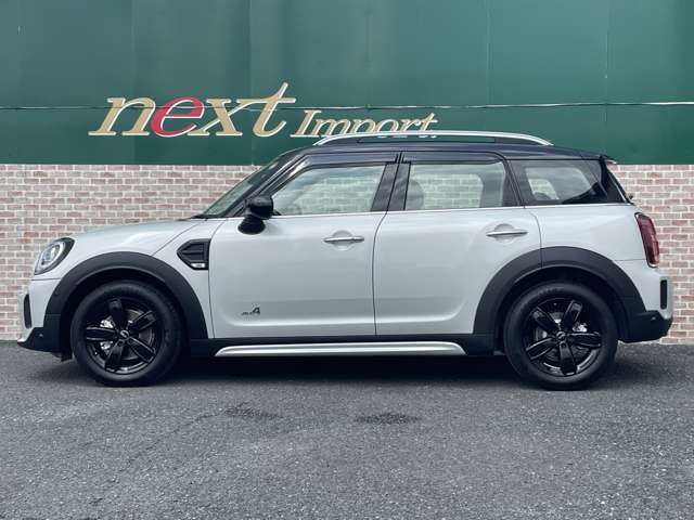 MINI Crossover 11