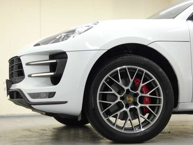Porsche Macan 7