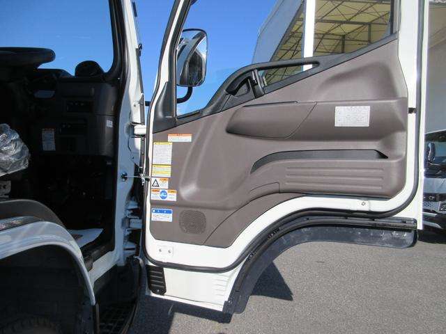Mitsubishi Fuso Canter 5