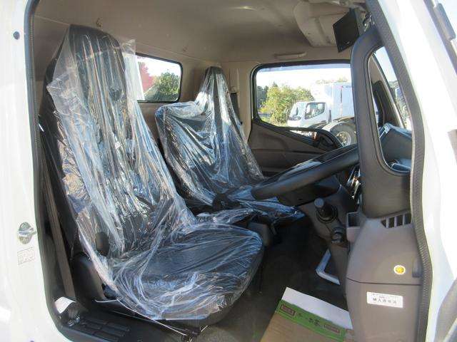 Mitsubishi Fuso Canter 9