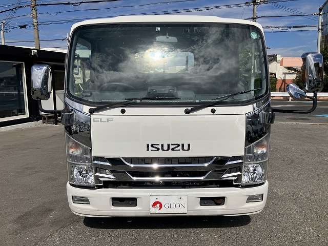 Isuzu Elf 2